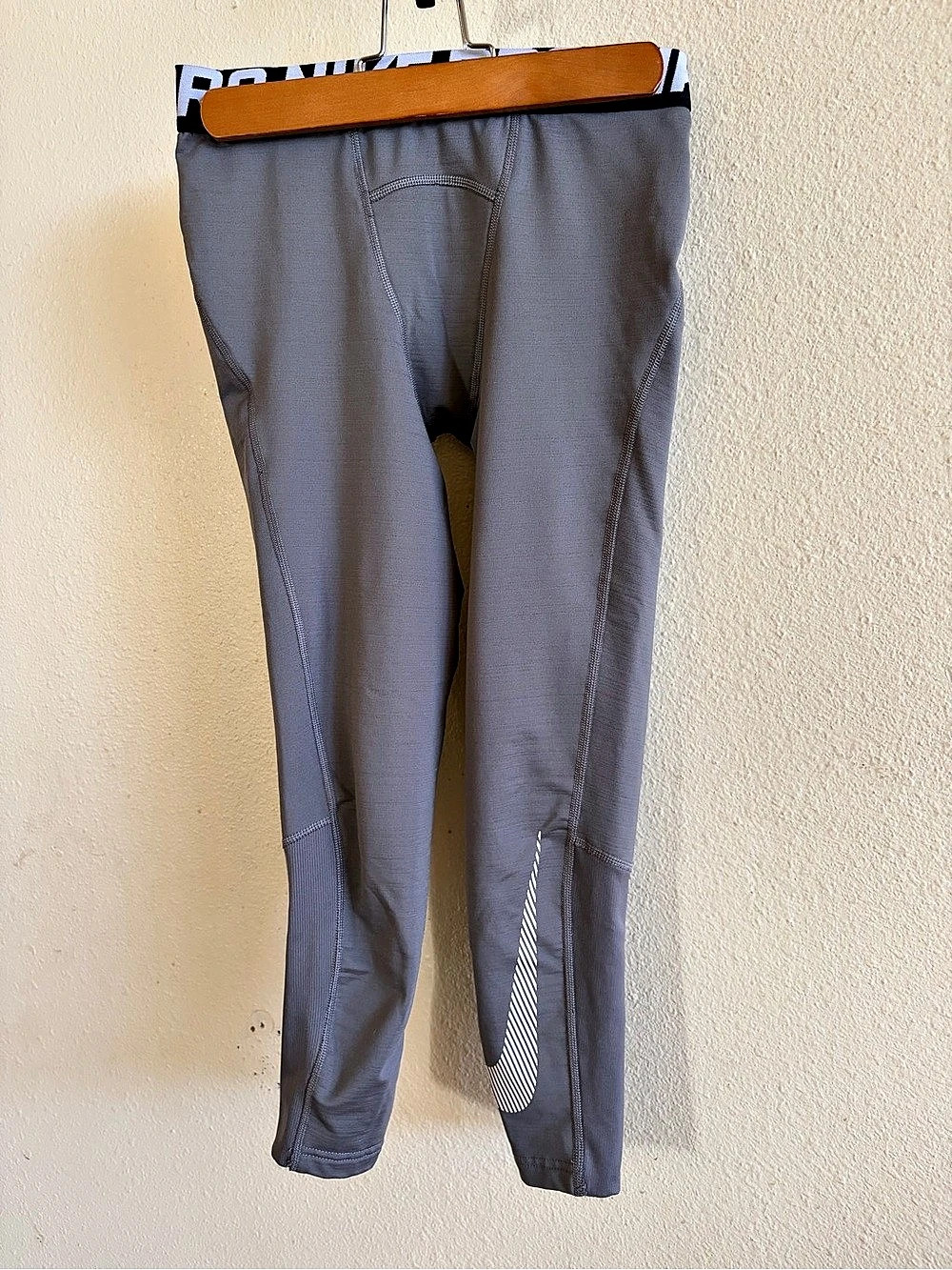 Nike Nike Pro Dri-FIT Leggings in Gray Size Youth Medium